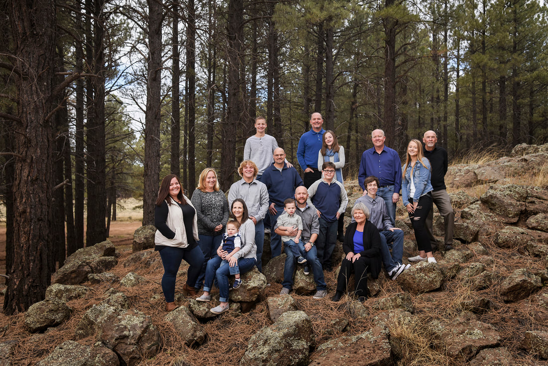 large family reunion portrait photographer flagstaff outdoor